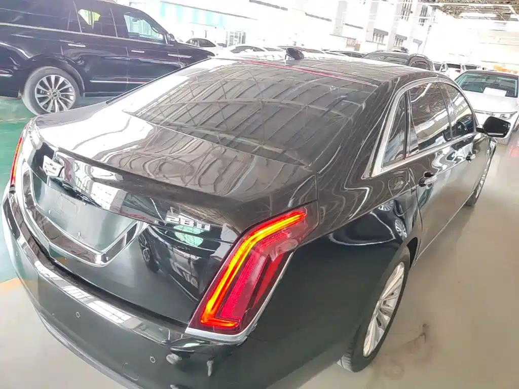 Cadillac CT6 — фото 7