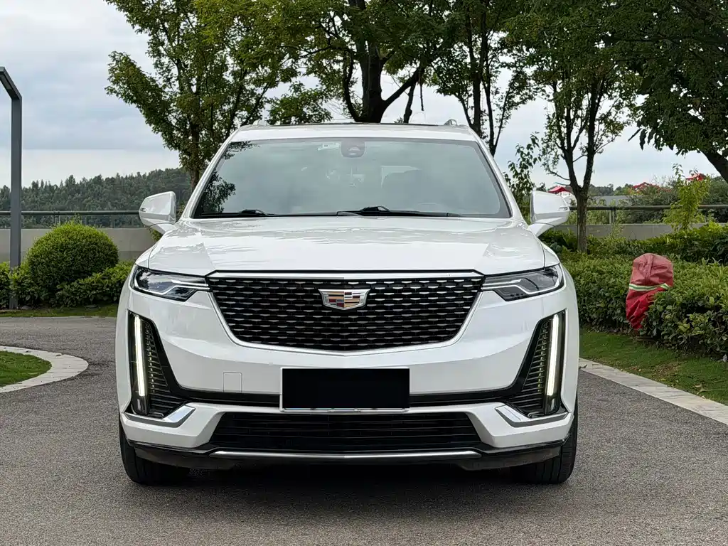 Cadillac XT6 — фото 2