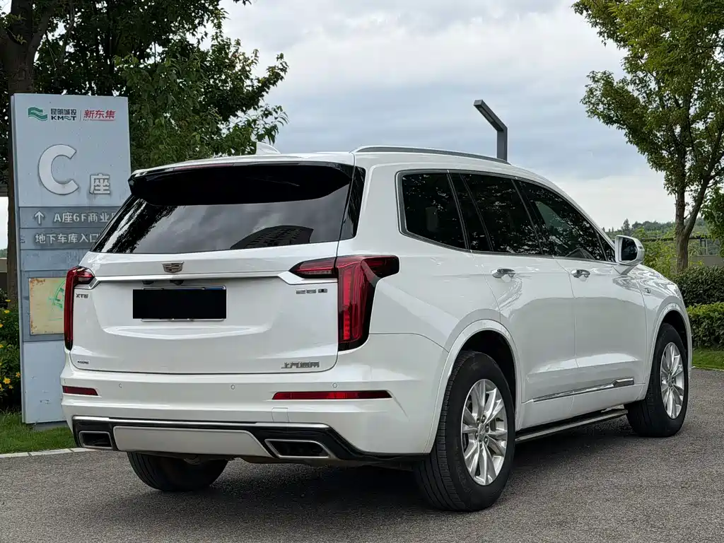 Cadillac XT6 — фото 4