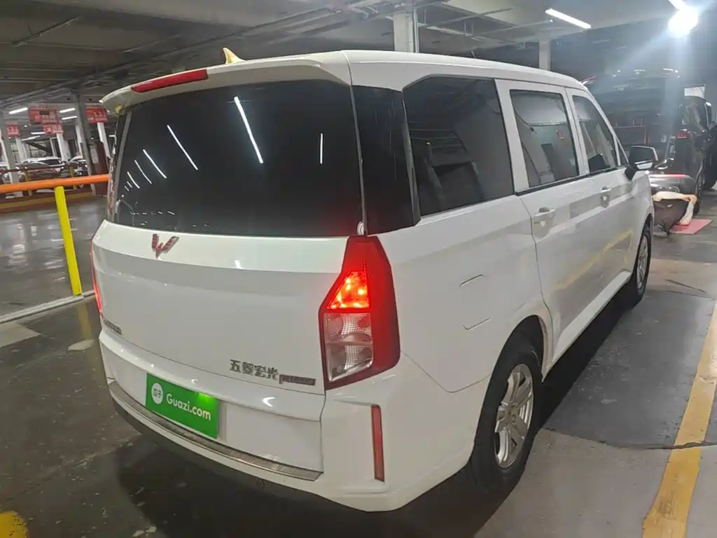Wuling Hongguang PLUS — фото 6
