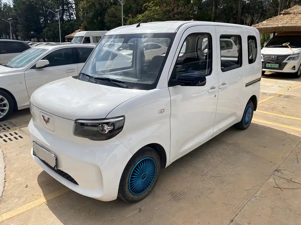 Wuling Zhiguang EV — фото 1