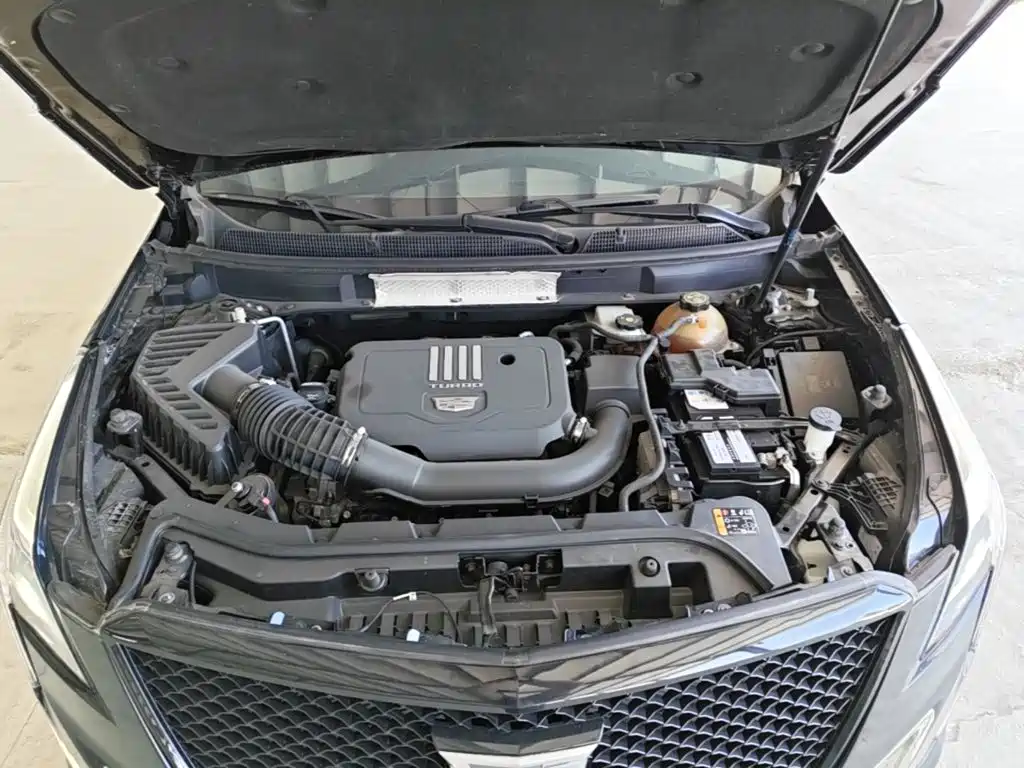 Cadillac XT5 — фото 20
