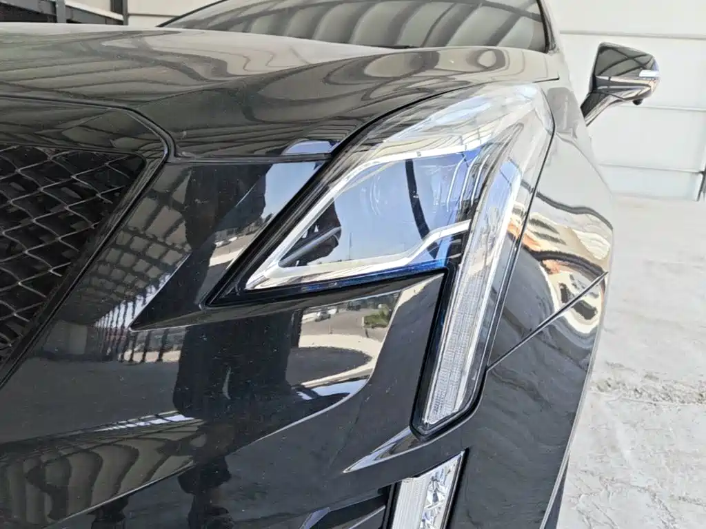 Cadillac XT5 — фото 24