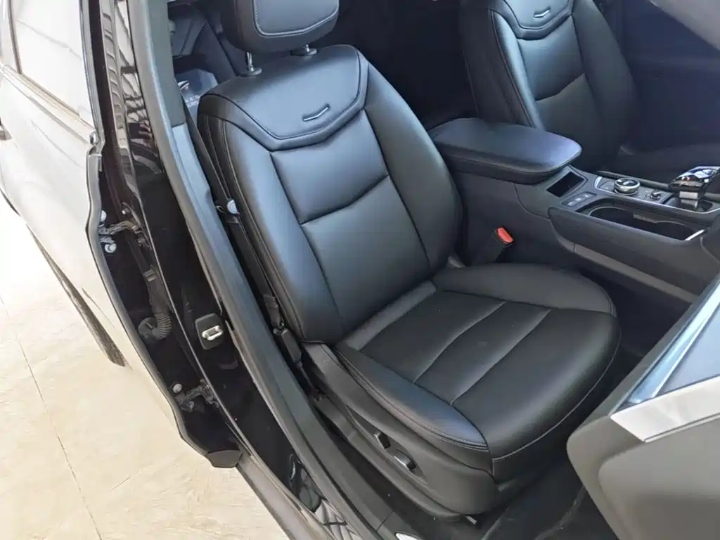 Cadillac XT5 — фото 25