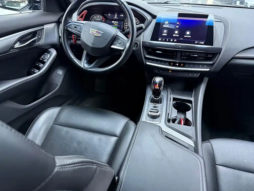 Cadillac CT5 — фото 9