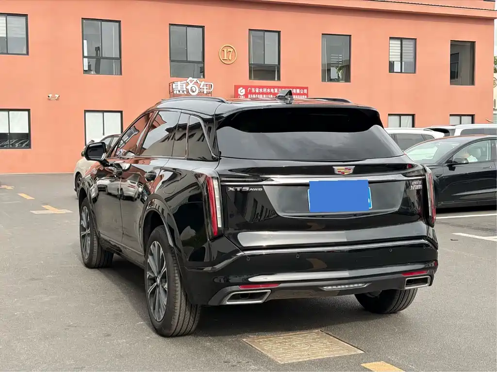Cadillac XT5 — фото 9