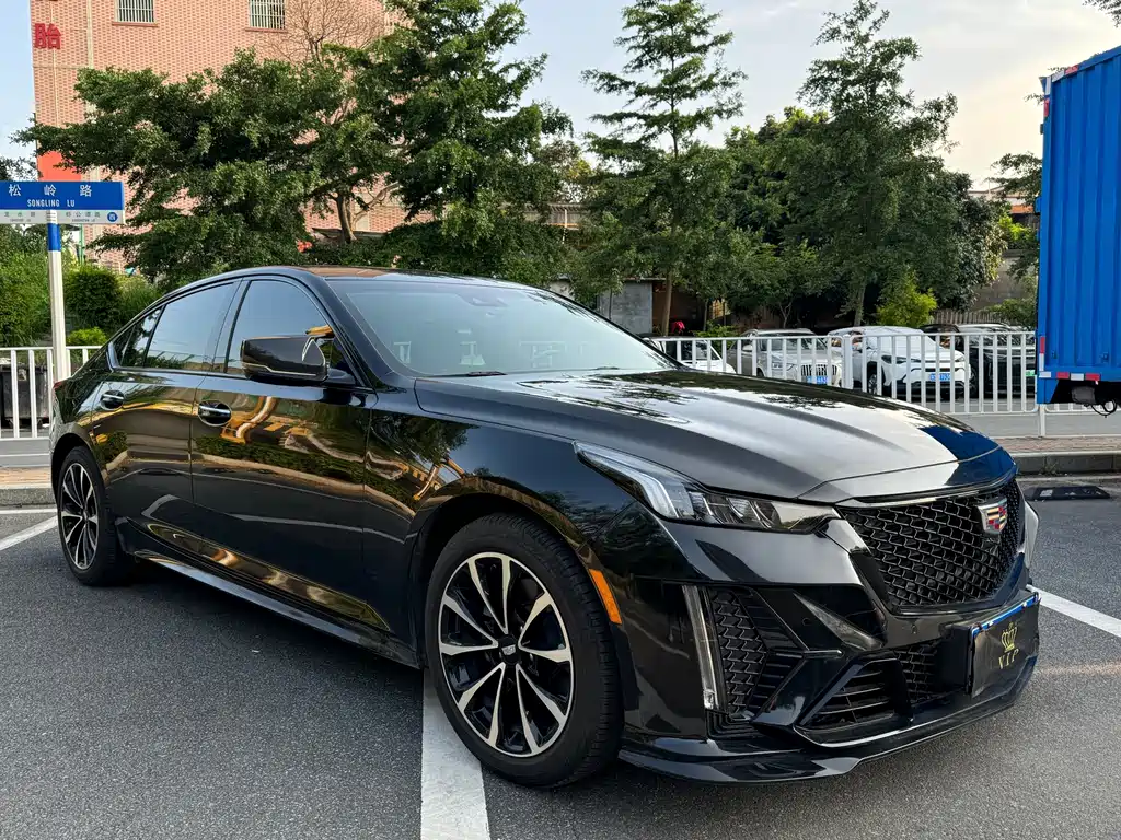 Cadillac CT5 — фото 3