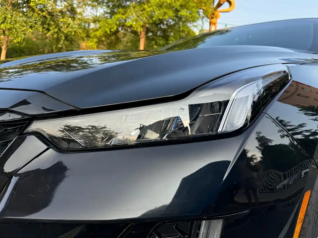Cadillac CT5 — фото 5