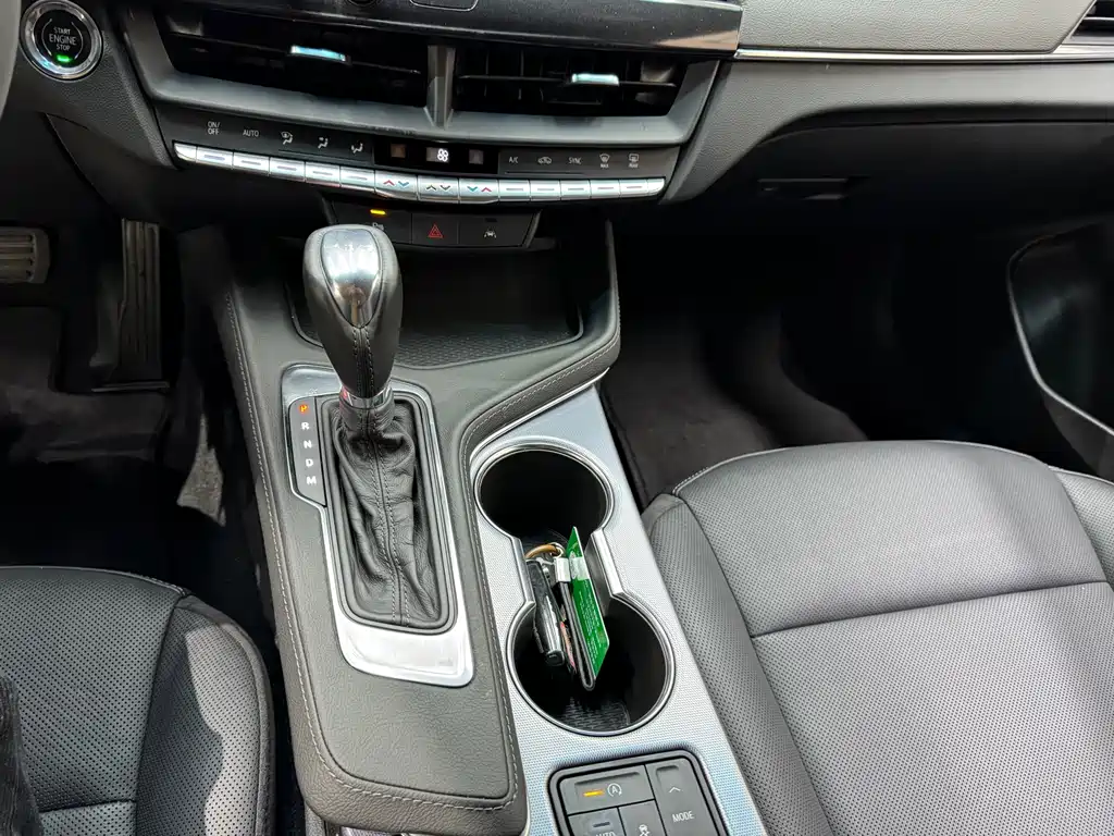 Cadillac CT4 — фото 13