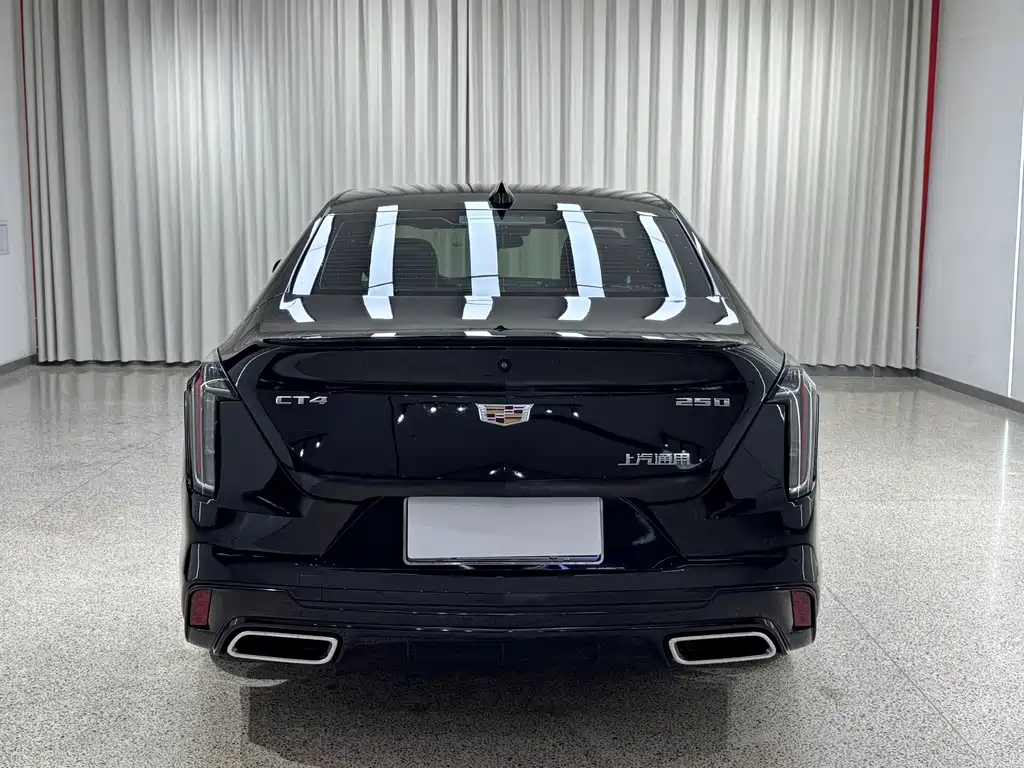 Cadillac CT4 — фото 25
