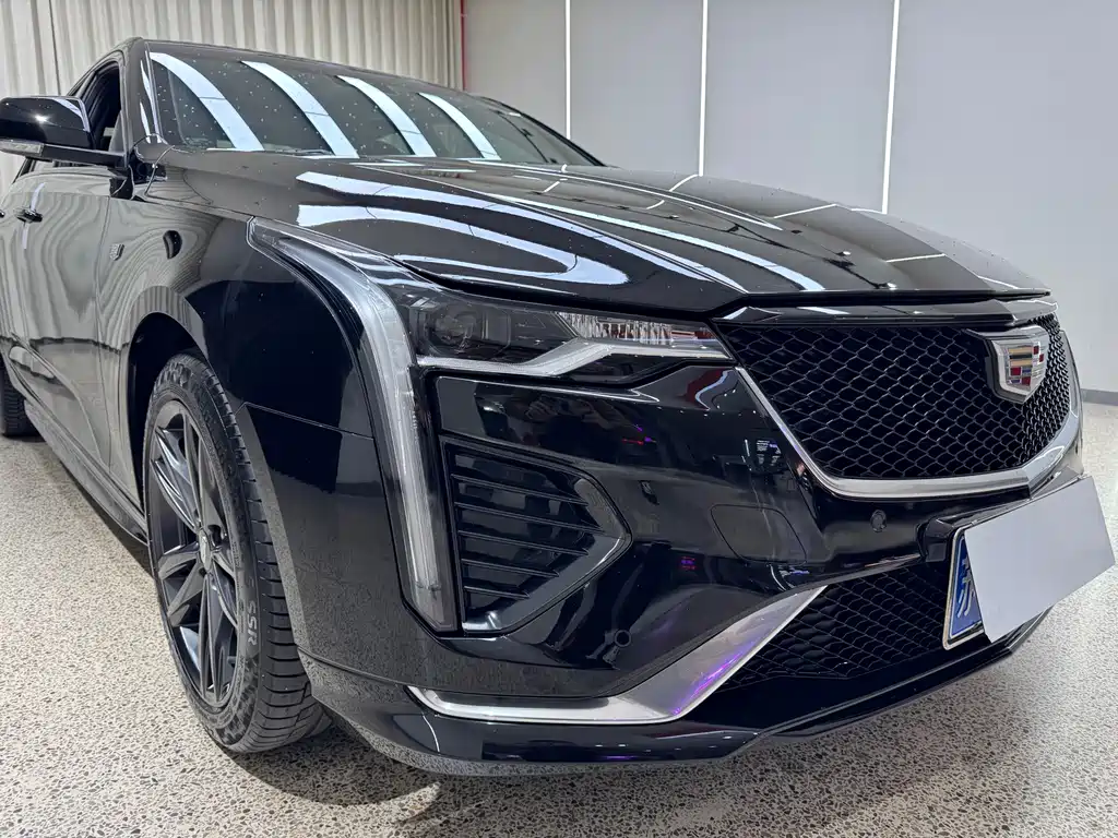 Cadillac CT4 — фото 5