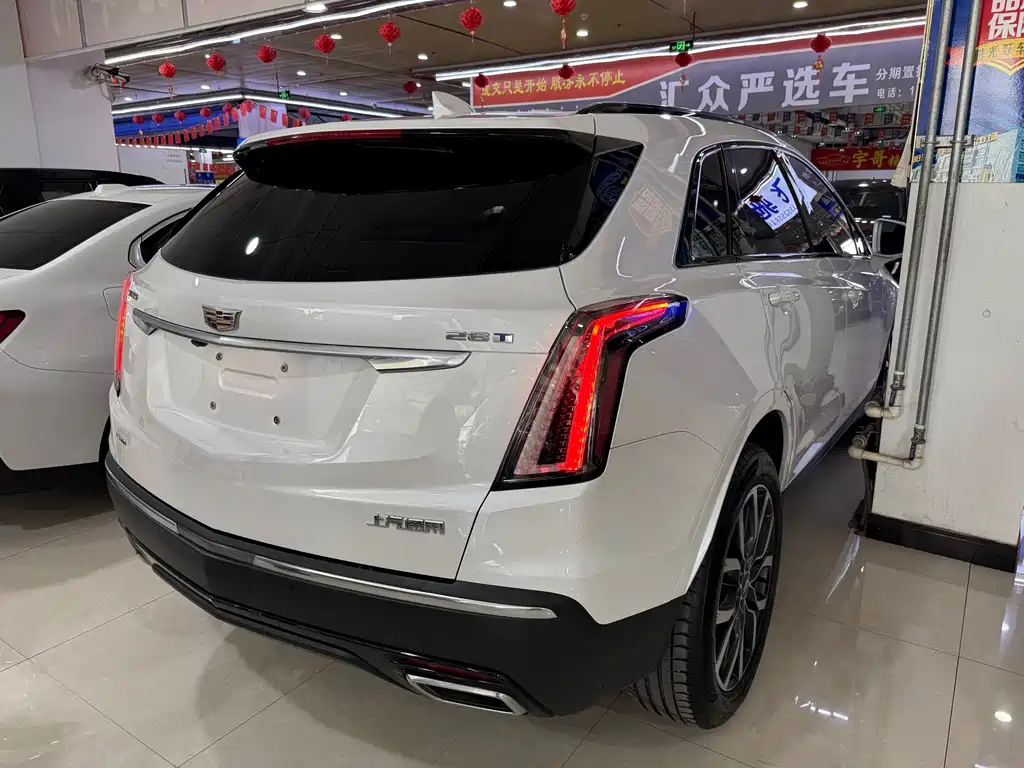 Cadillac XT5 — фото 7