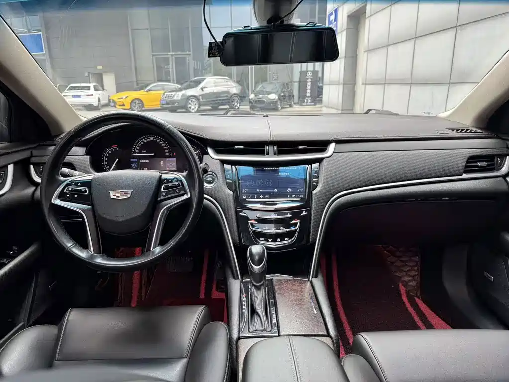 Cadillac XTS — фото 17