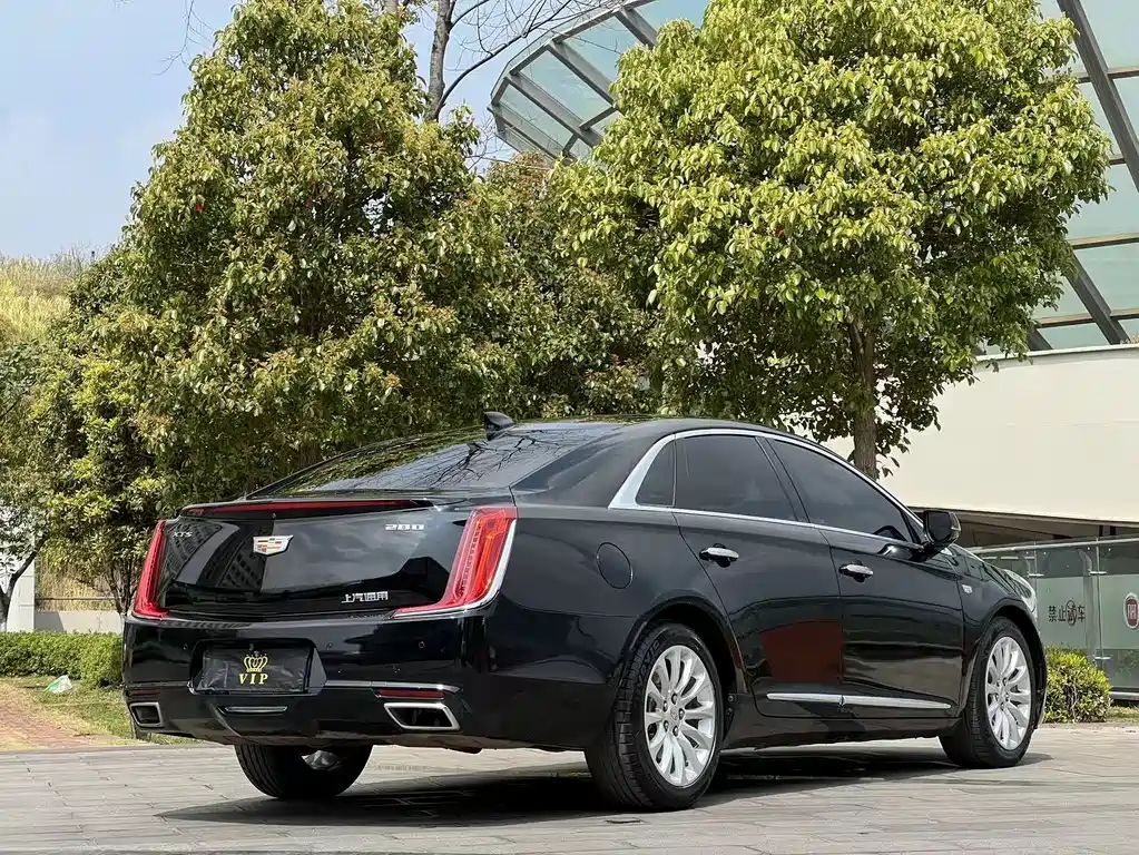Cadillac XTS — фото 4