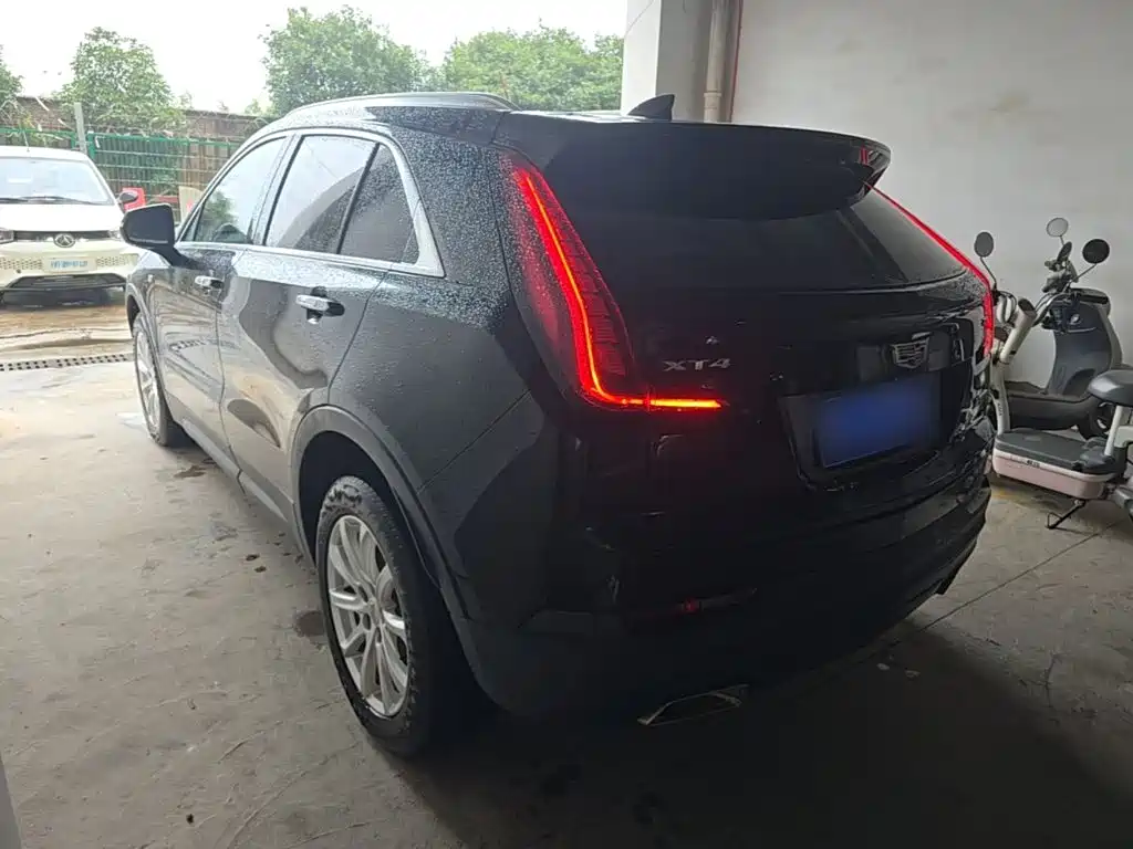 Cadillac XT4 — фото 5