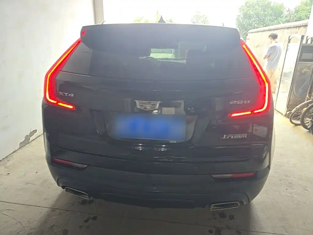 Cadillac XT4 — фото 6