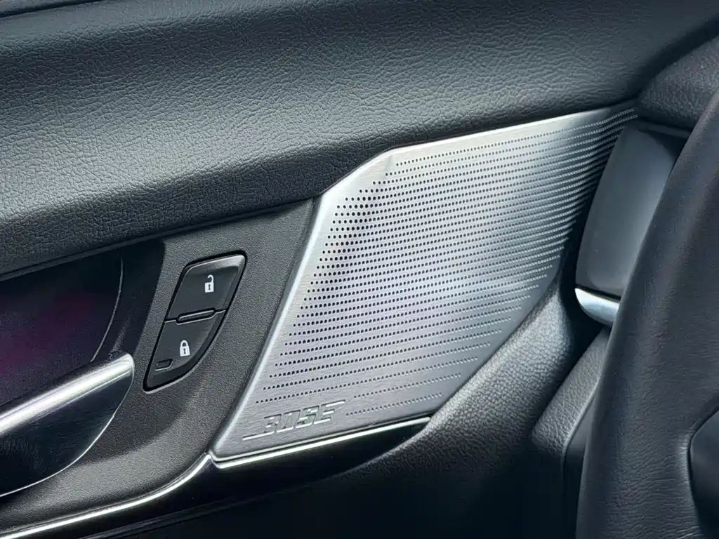 Cadillac CT4 — фото 18