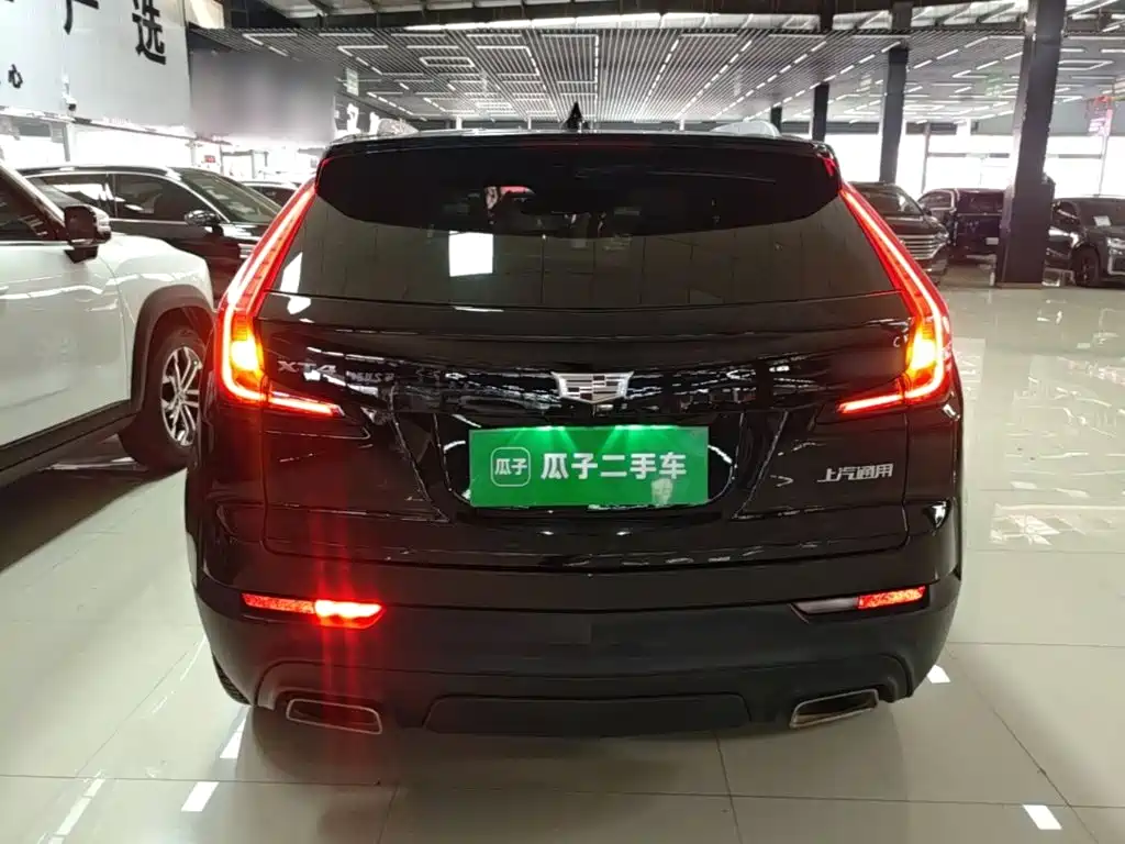 Cadillac XT4 — фото 6