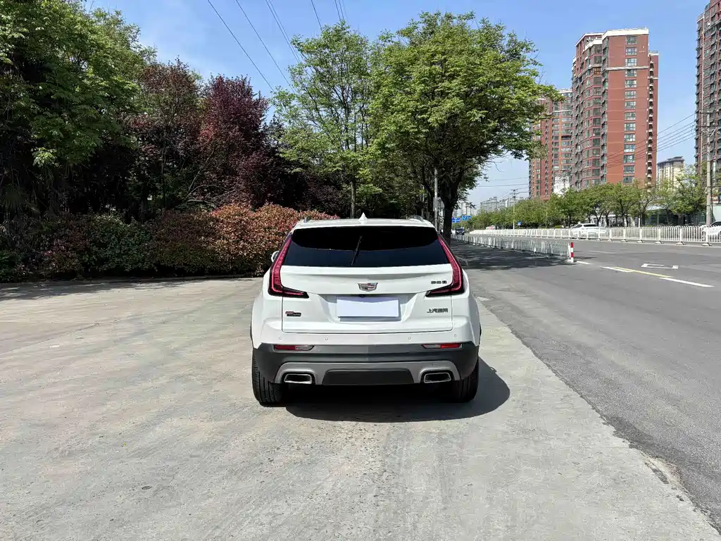 Cadillac XT4 — фото 3