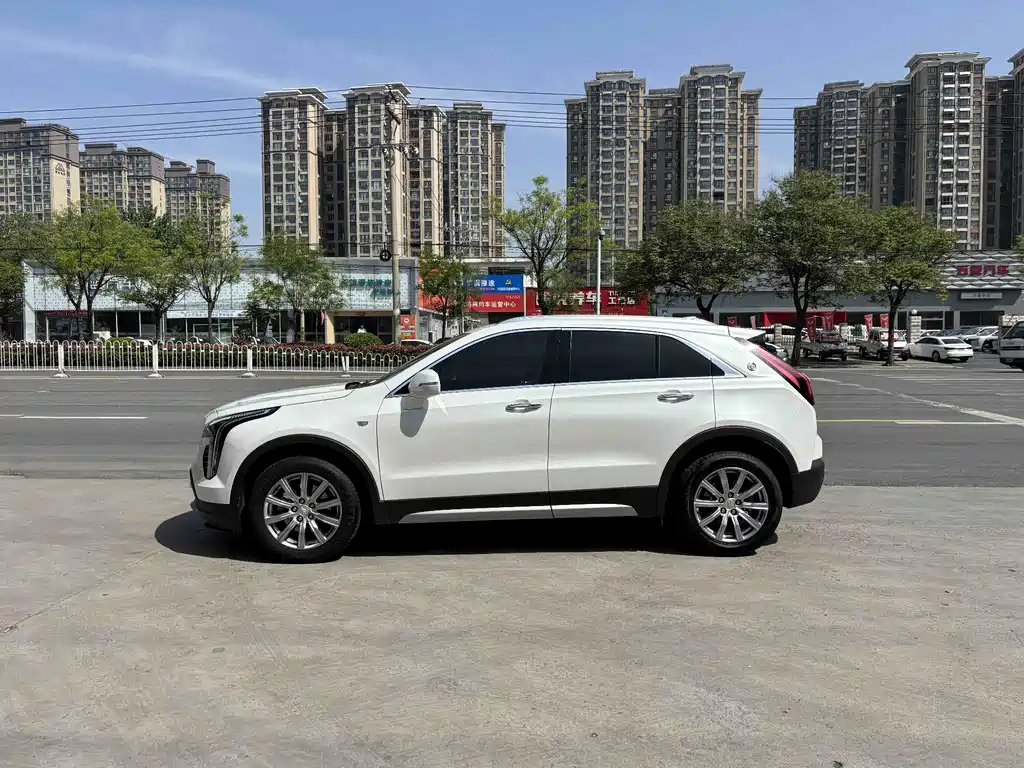 Cadillac XT4 — фото 5