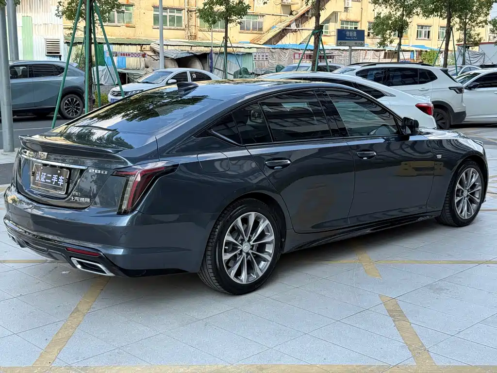 Cadillac CT5 — фото 9