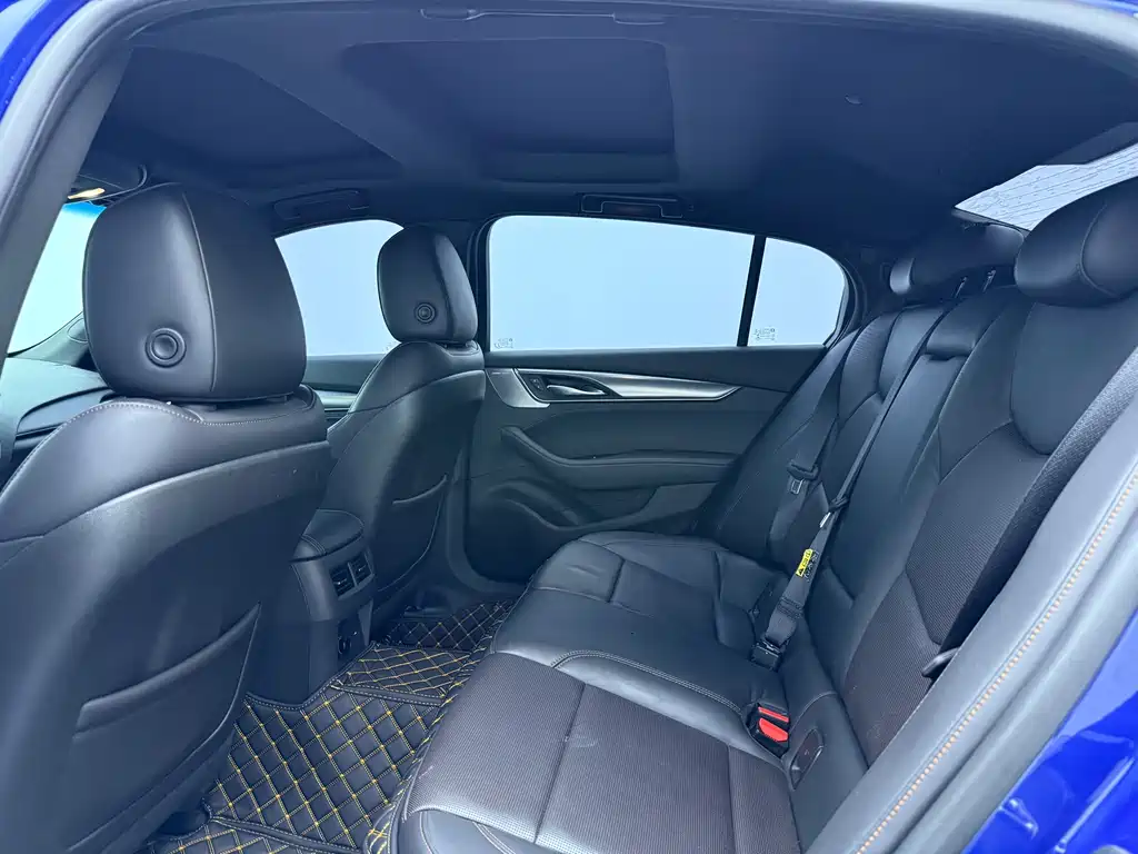 Cadillac CT5 — фото 4