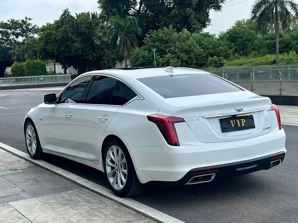 Cadillac CT5 — фото 3