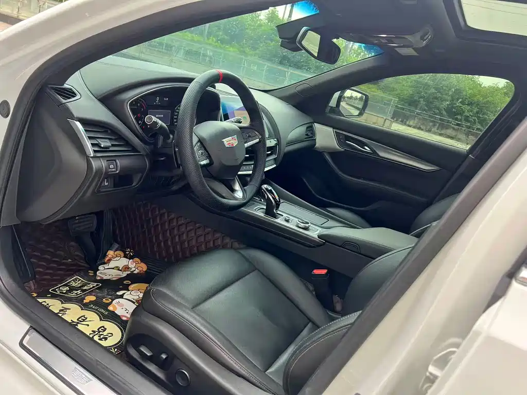 Cadillac CT5 — фото 5