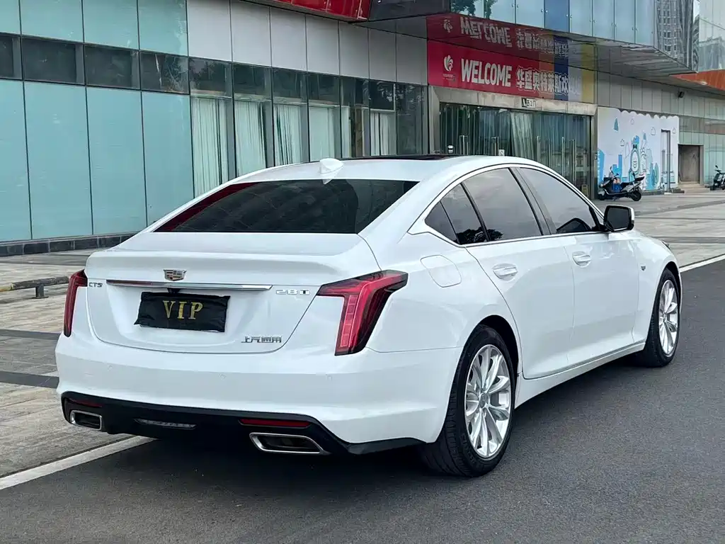 Cadillac CT5 — фото 7