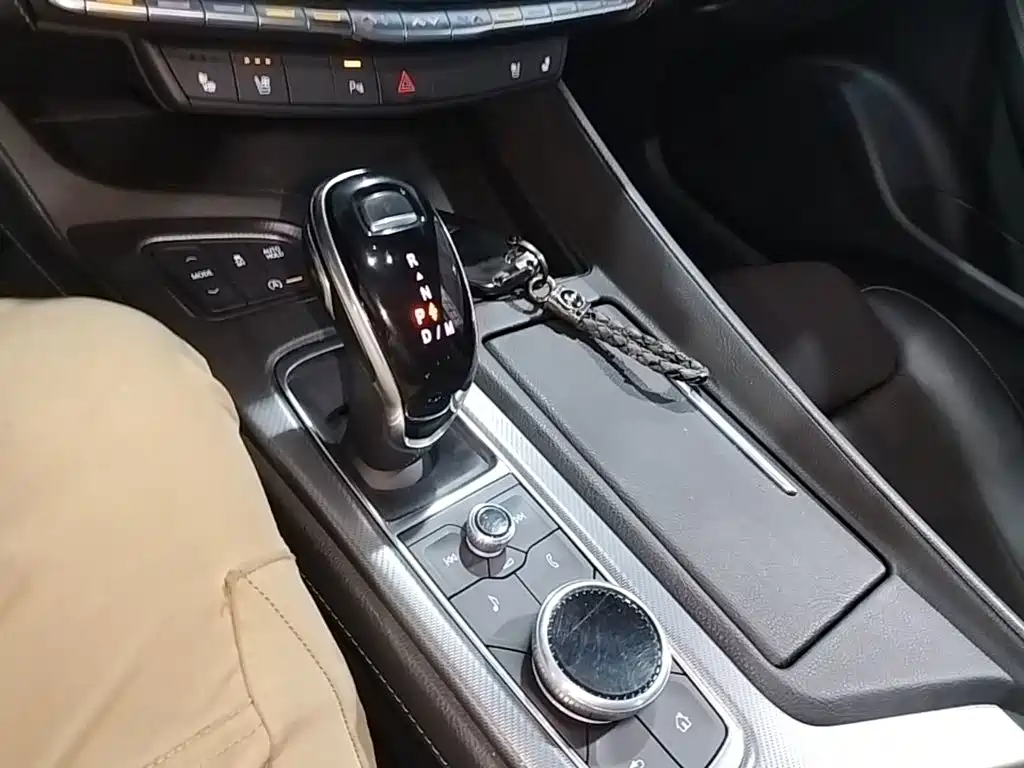 Cadillac CT5 — фото 14