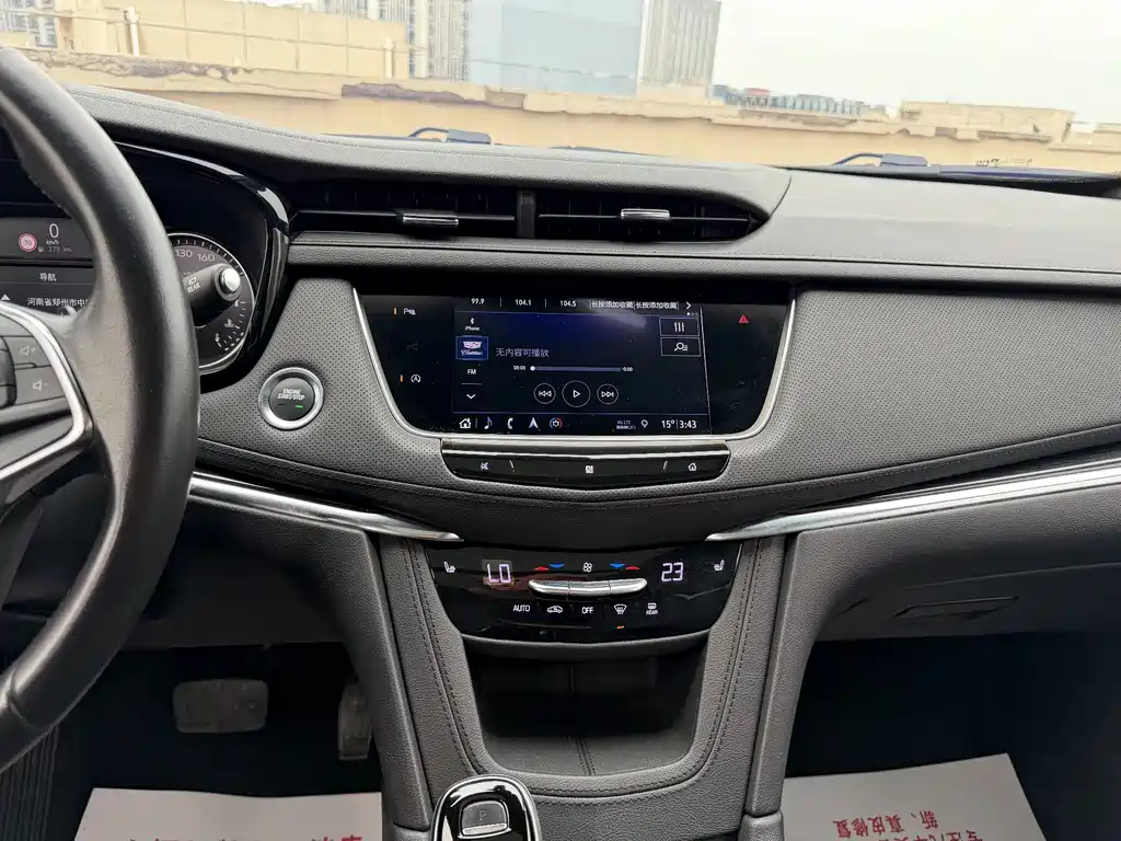 Cadillac XT5 — фото 14