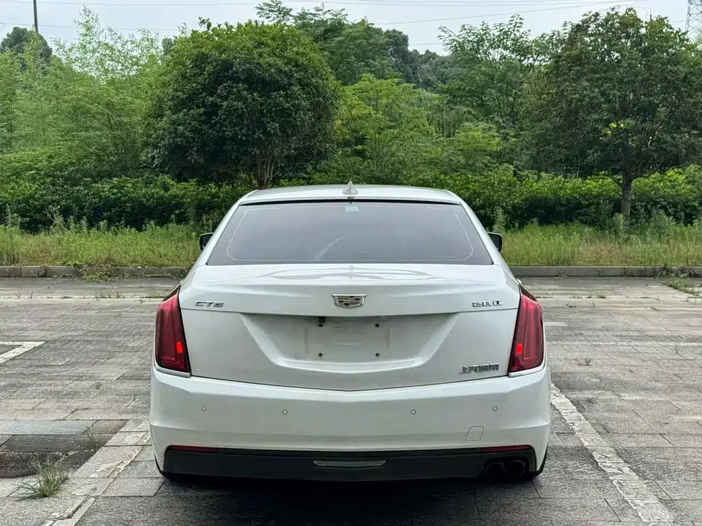 Cadillac CT6 — фото 8
