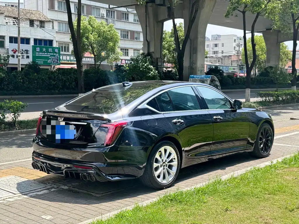 Cadillac CT5 — фото 15