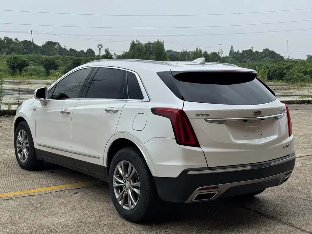 Cadillac XT5 — фото 7