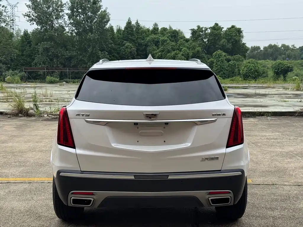 Cadillac XT5 — фото 8