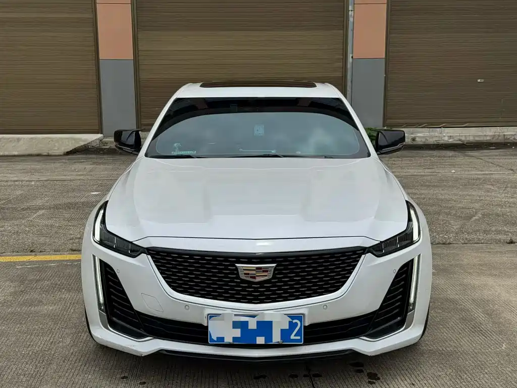 Cadillac CT5 — фото 2