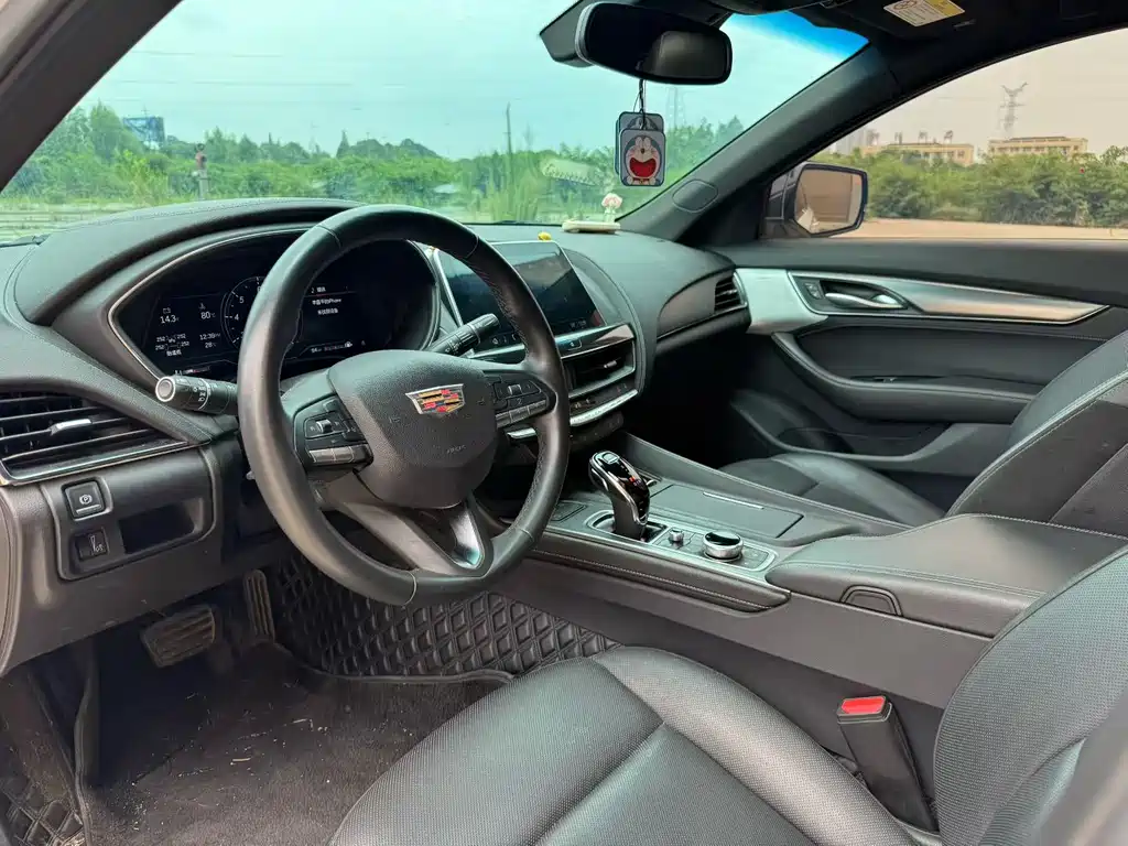 Cadillac CT5 — фото 4