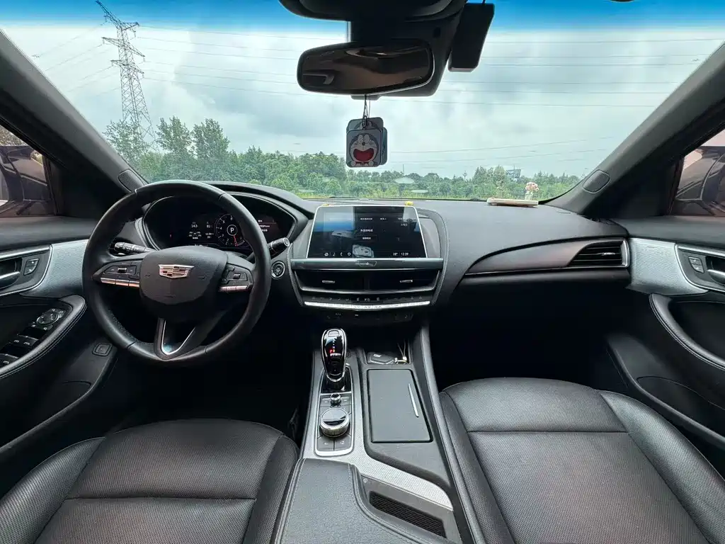 Cadillac CT5 — фото 6