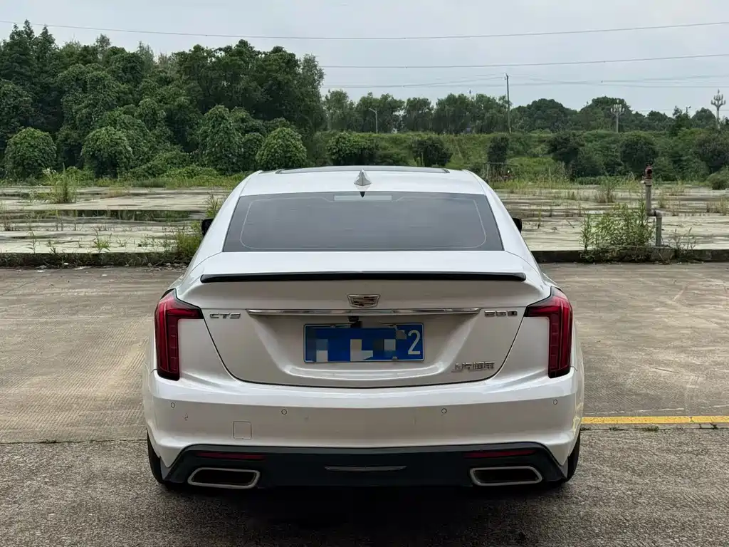Cadillac CT5 — фото 8