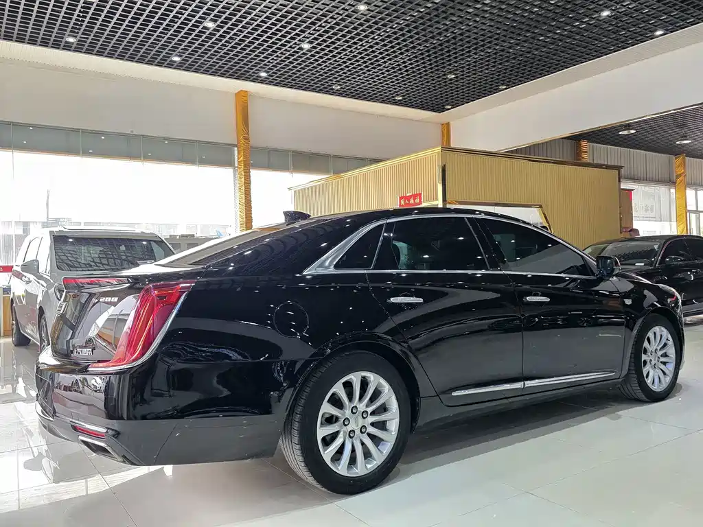 Cadillac XTS — фото 14