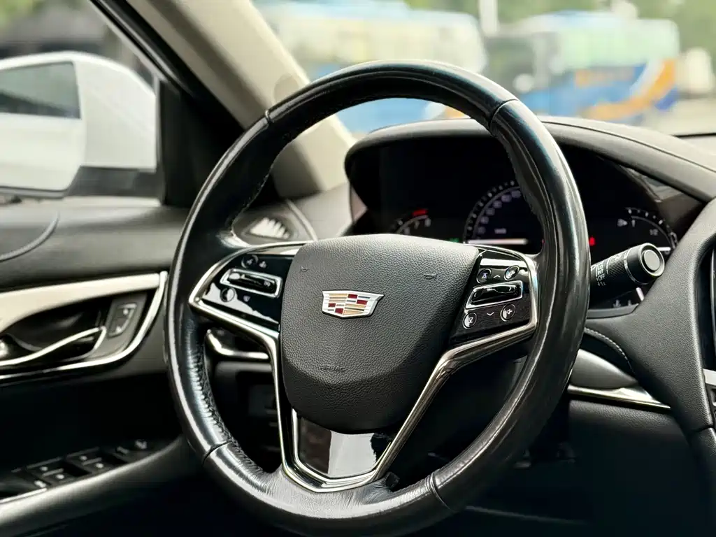 Cadillac ATS-L — фото 21