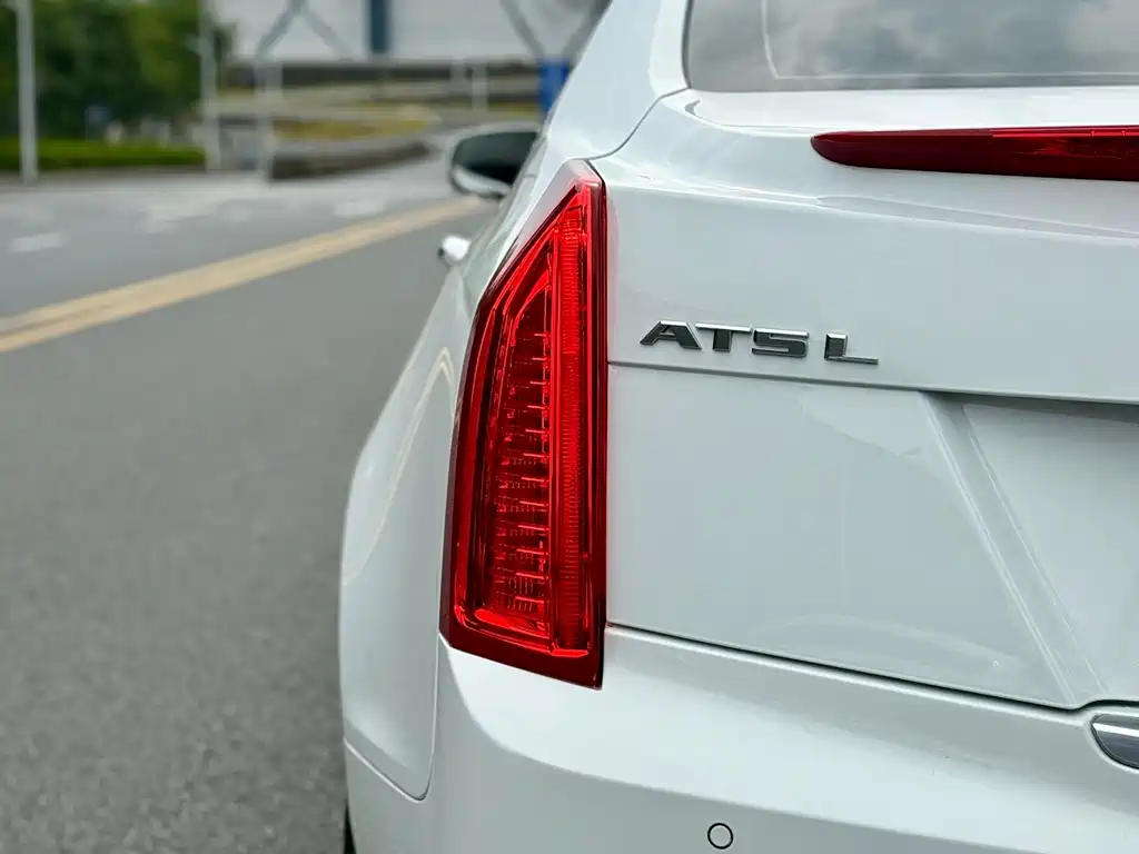 Cadillac ATS-L — фото 8