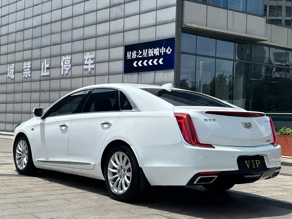 Cadillac XTS — фото 4