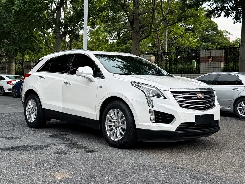 Cadillac XT5 — фото 3