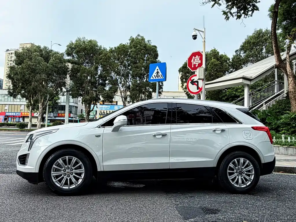 Cadillac XT5 — фото 4
