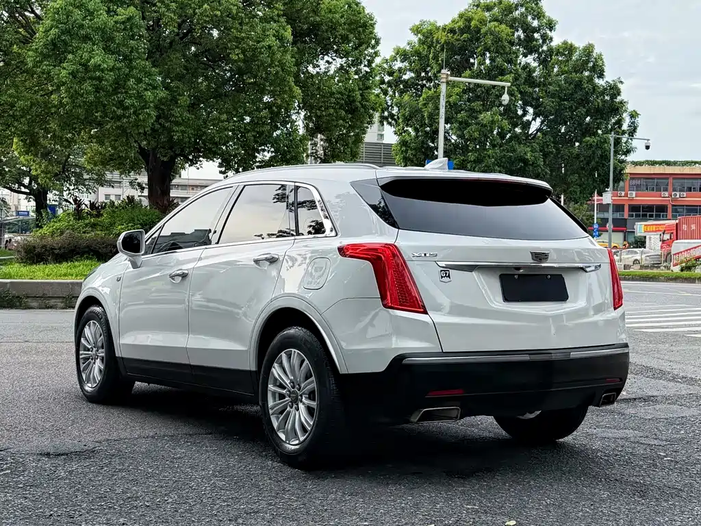 Cadillac XT5 — фото 5
