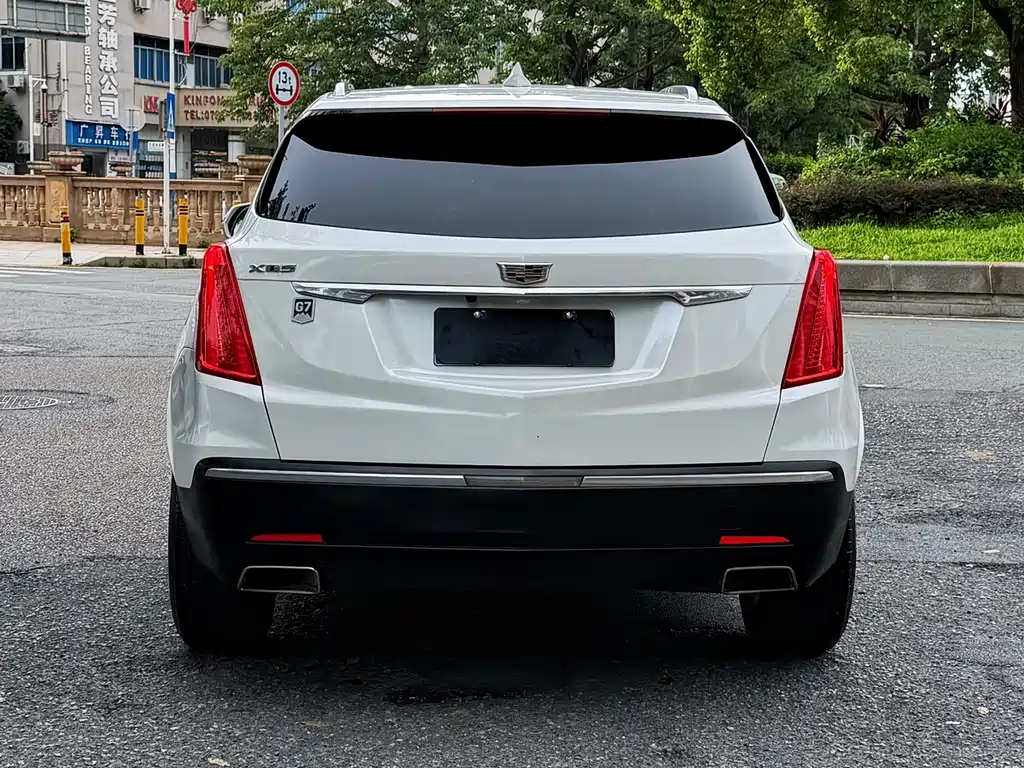Cadillac XT5 — фото 6