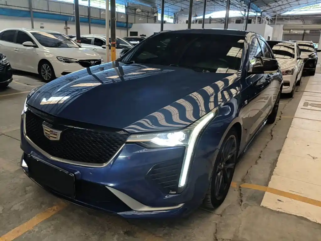 Cadillac CT4 — фото 2