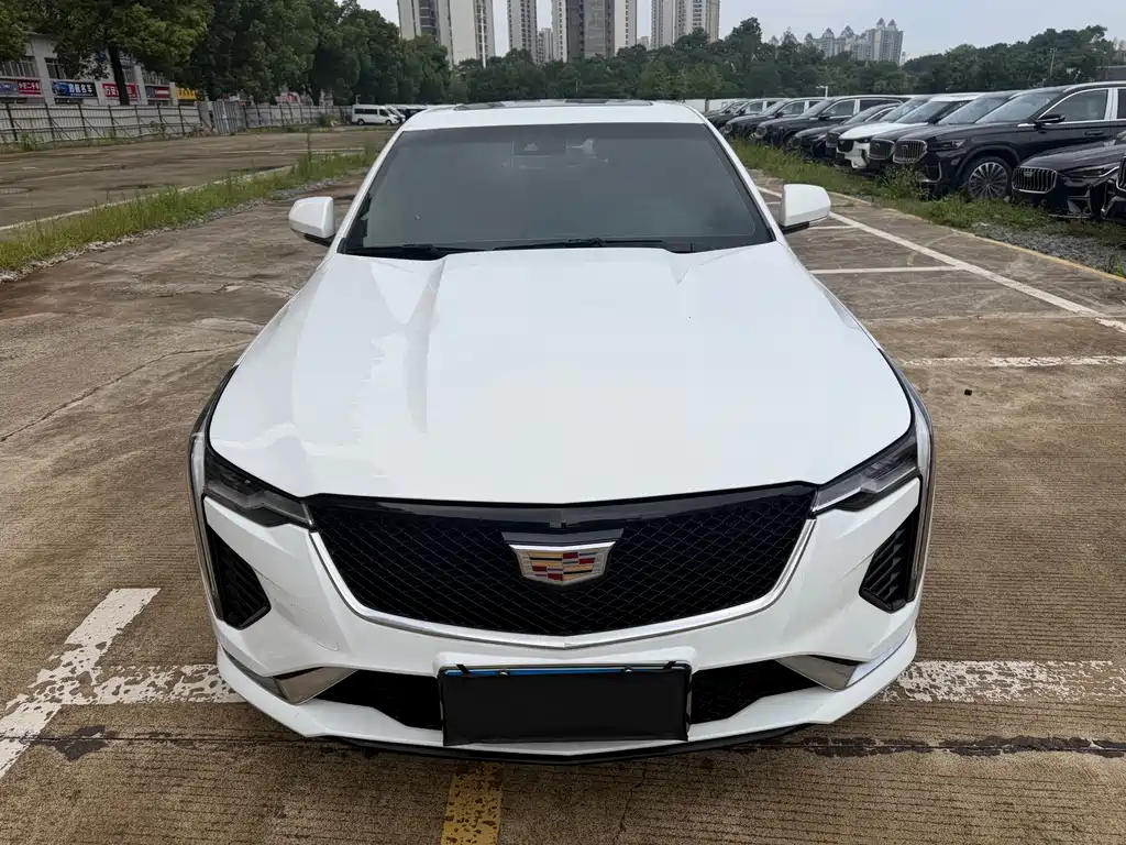 Cadillac CT4 — фото 2