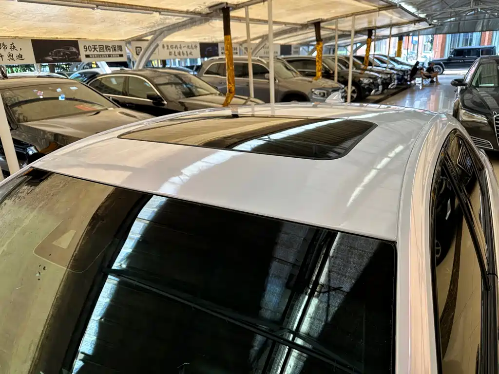 Cadillac CT4 — фото 17
